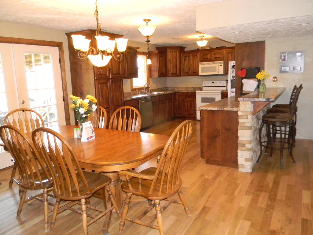 2706 Lone Pilgrim Road, Taneyville, MO 65759