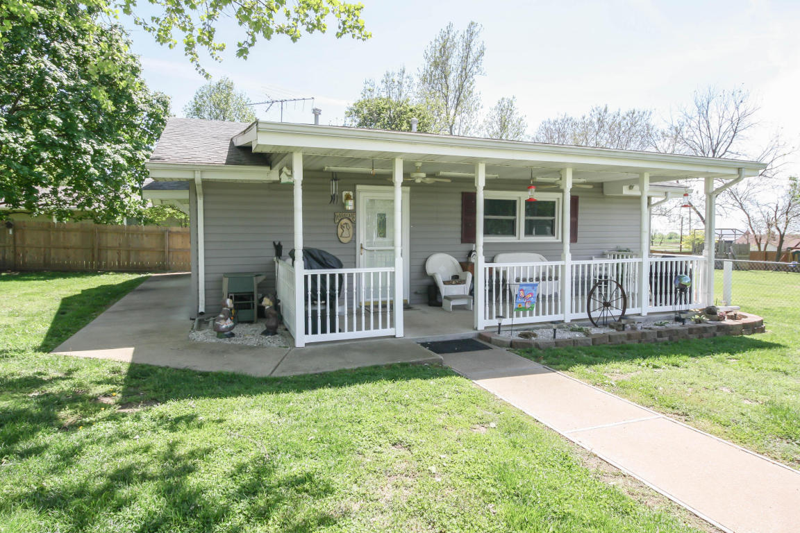 321 West Main Street, Walnut Grove, MO 65770