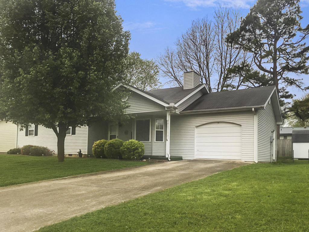 257 Fairfield Avenue, West Plains, MO 65775