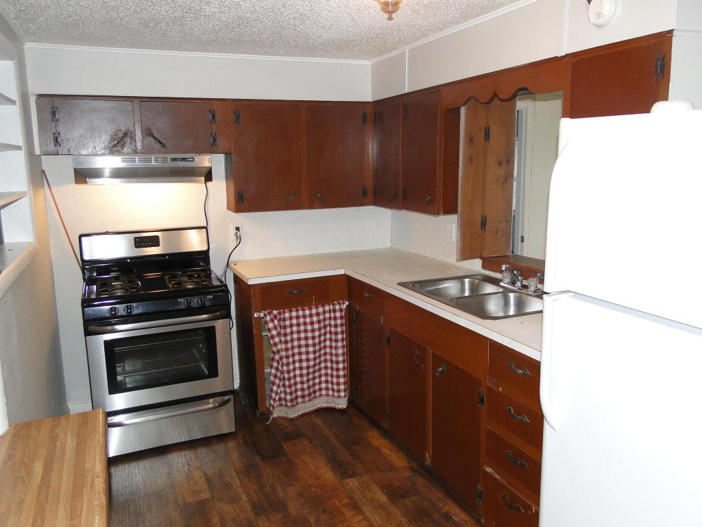 1960 Co Rd 6460, West Plains, MO 65775