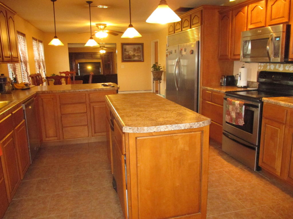 9811 County Road 8730, West Plains, MO 65775