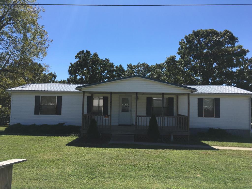 15266 East 1666 Road, Stockton, MO 65785