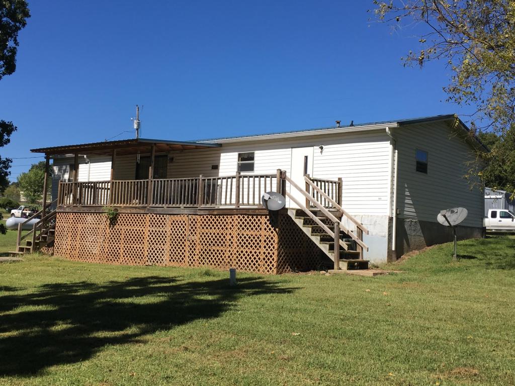 15266 East 1666 Road, Stockton, MO 65785