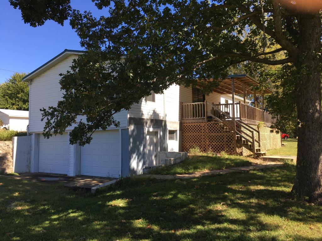 15266 East 1666 Road, Stockton, MO 65785