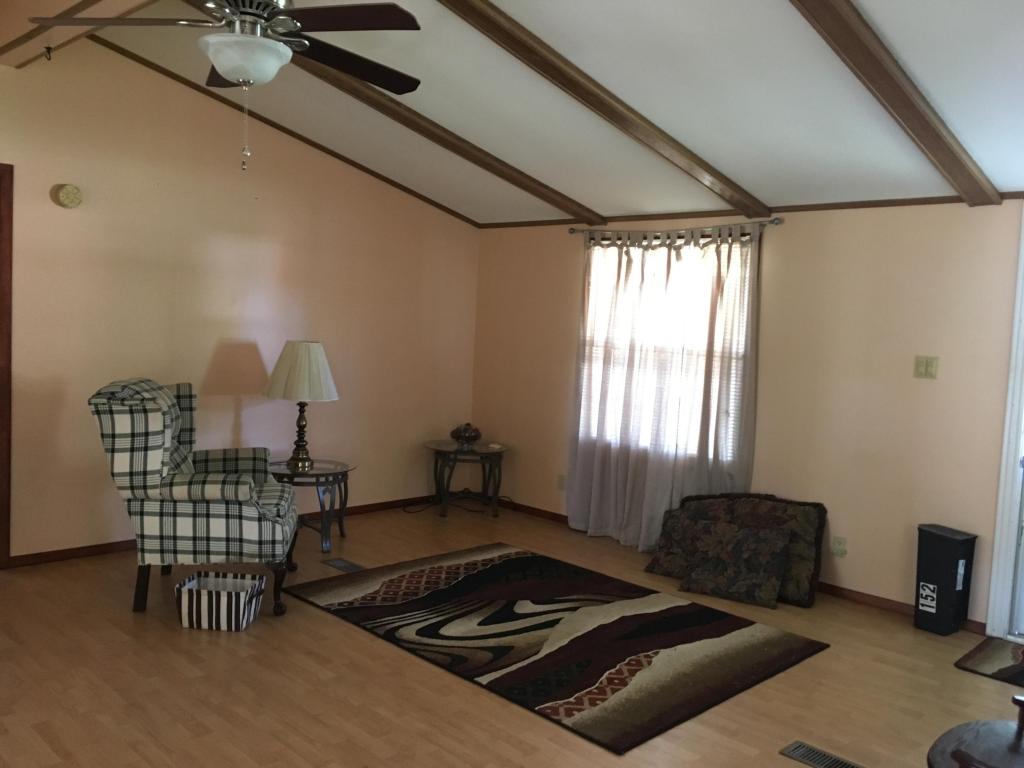 15266 East 1666 Road, Stockton, MO 65785