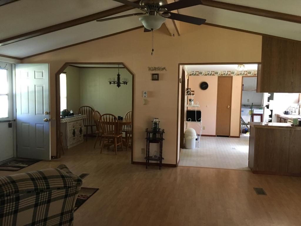 15266 East 1666 Road, Stockton, MO 65785