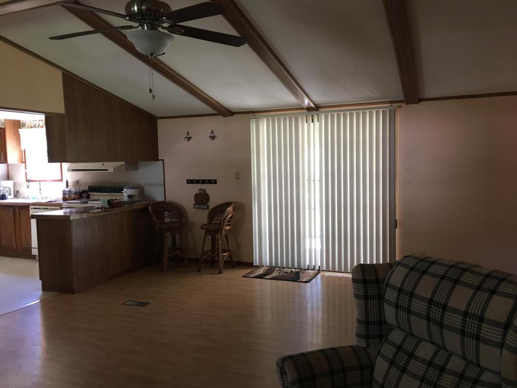 15266 East 1666 Road, Stockton, MO 65785
