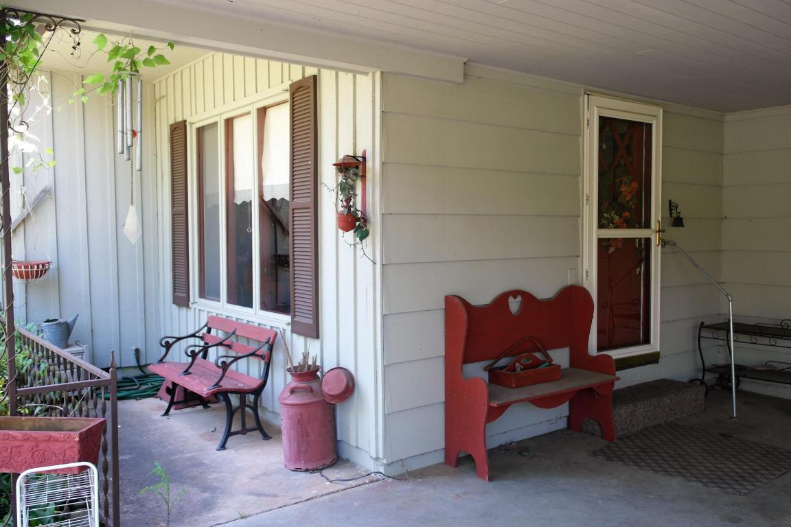 722 South 7th Street, Thayer, MO 65791