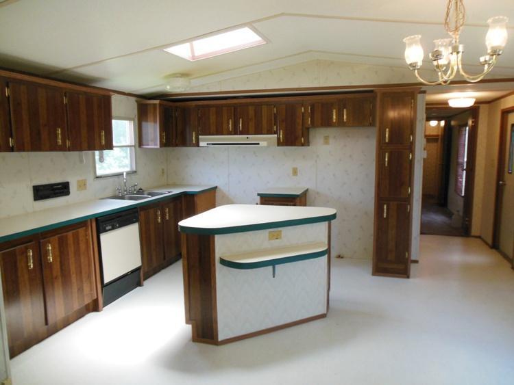 1368 County Road 1990, Willow Springs, MO 65793