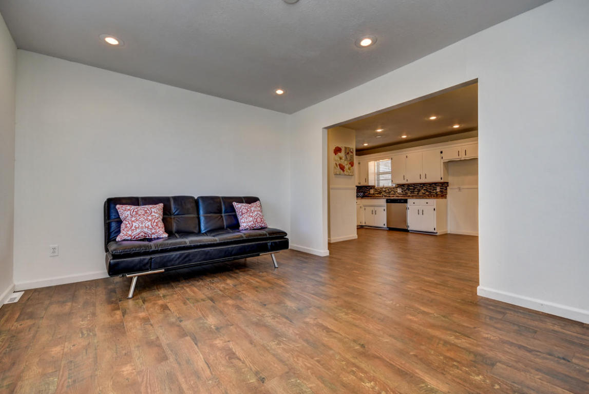 1145 North Drury Avenue, Springfield, MO 65802