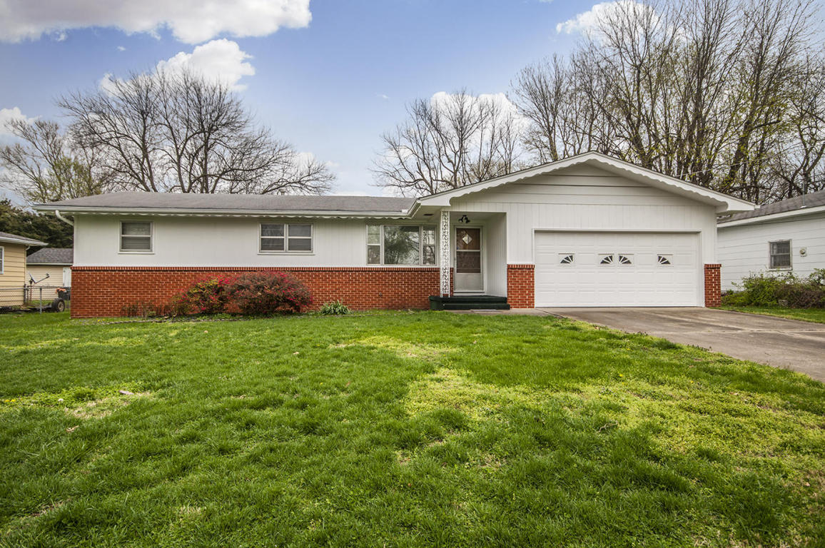 230 North Ken Avenue, Springfield, MO 65802