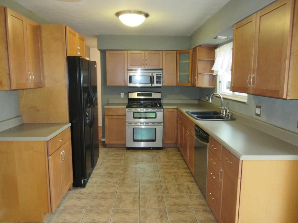 916 S Prince Lane, Springfield, MO 65802