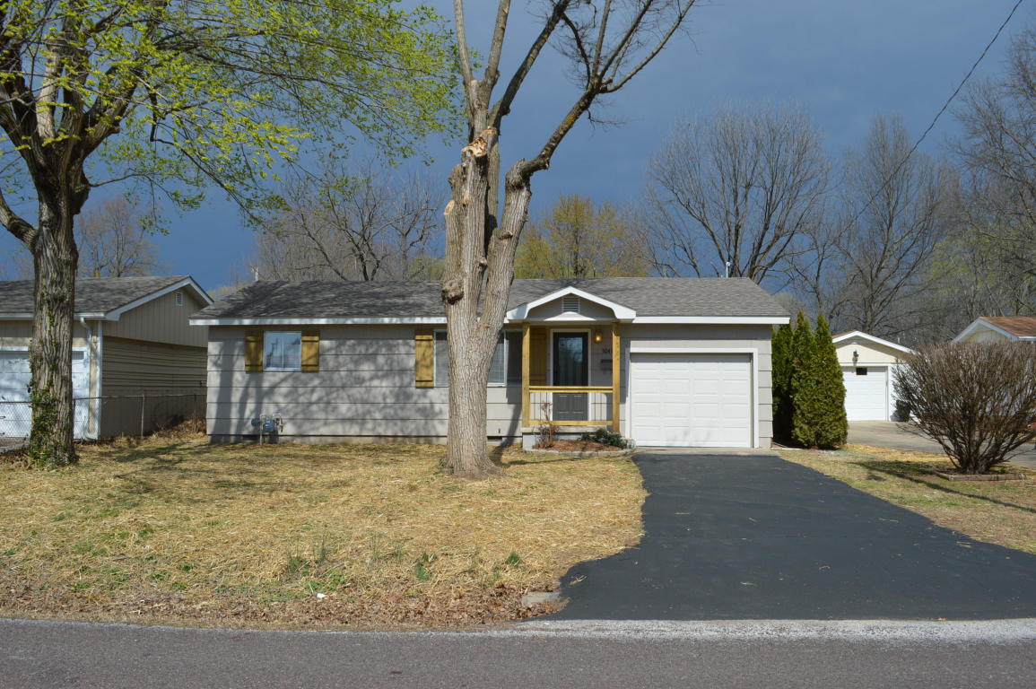3041 West Madison Street, Springfield, MO 65802