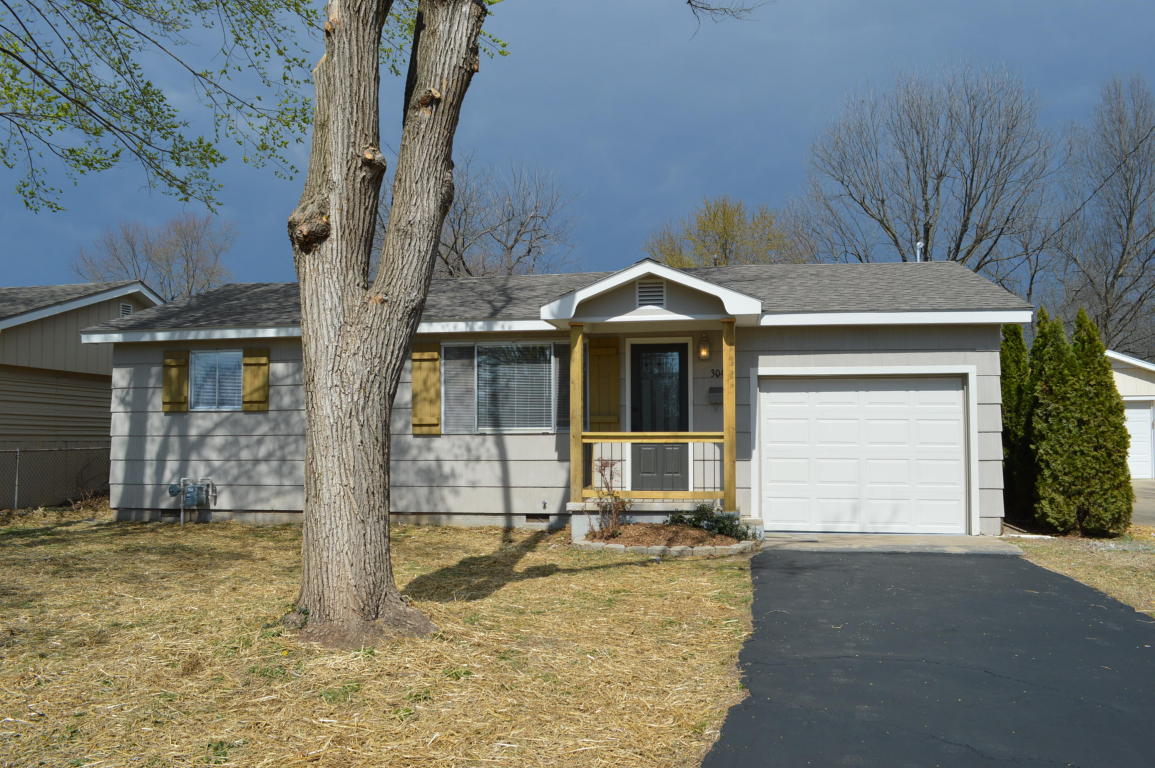3041 West Madison Street, Springfield, MO 65802