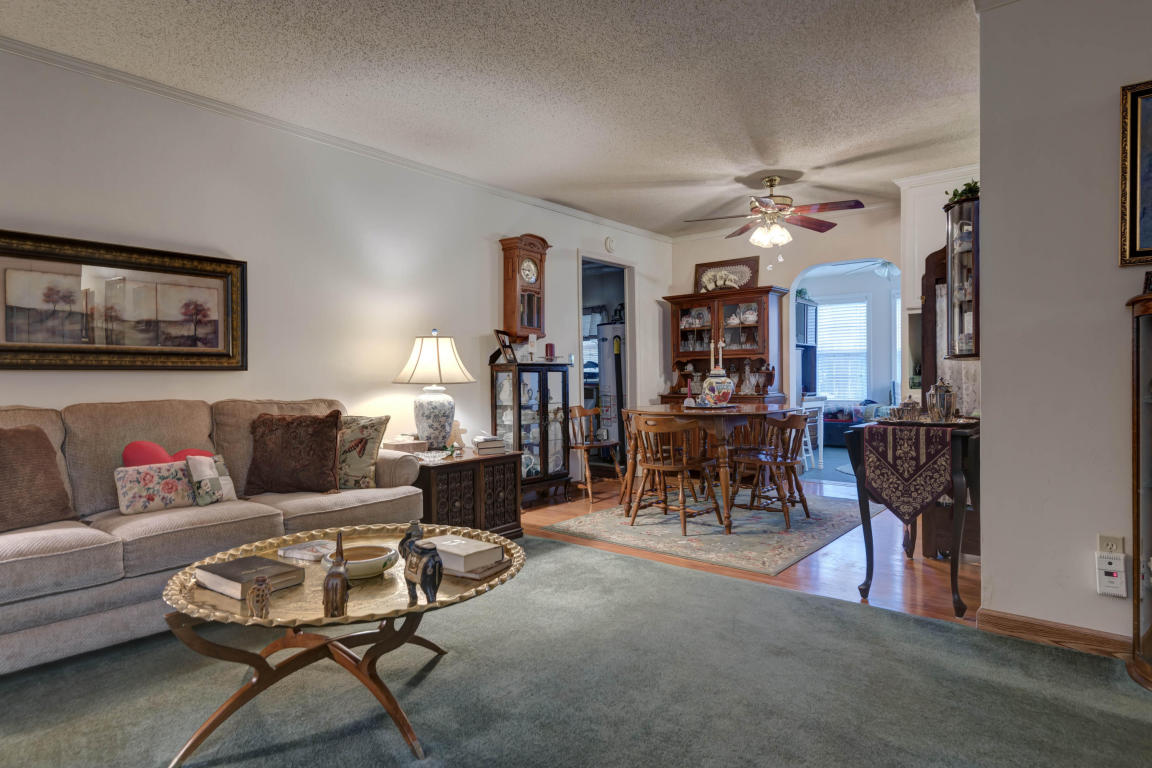 629 N Burton Avenue, Springfield, MO 65802