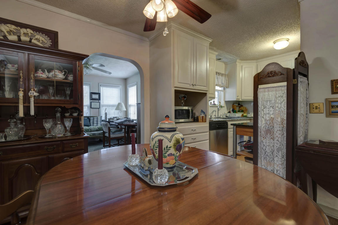 629 N Burton Avenue, Springfield, MO 65802