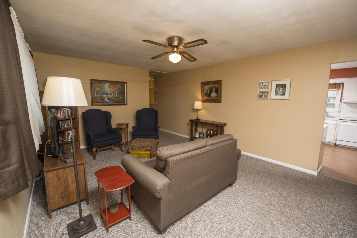 921 North Fairfax Avenue, Springfield, MO 65802