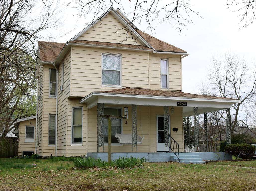1353 North Broadway Avenue, Springfield, MO 65802
