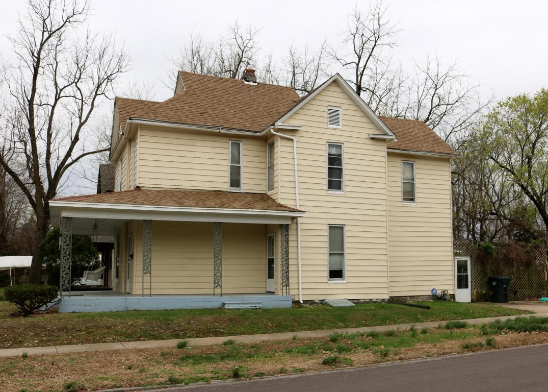 1353 North Broadway Avenue, Springfield, MO 65802