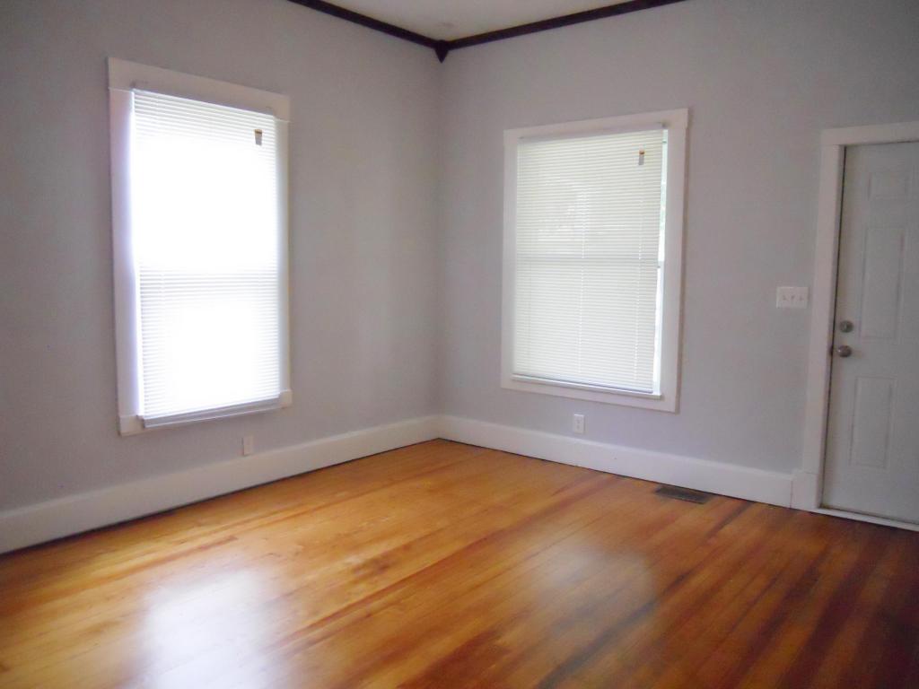 1328 North Concord Avenue, Springfield, MO 65802