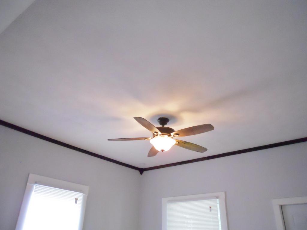 1328 North Concord Avenue, Springfield, MO 65802