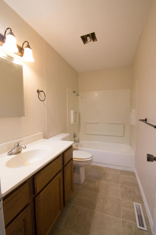 3164 West Lombard Street, Springfield, MO 65802