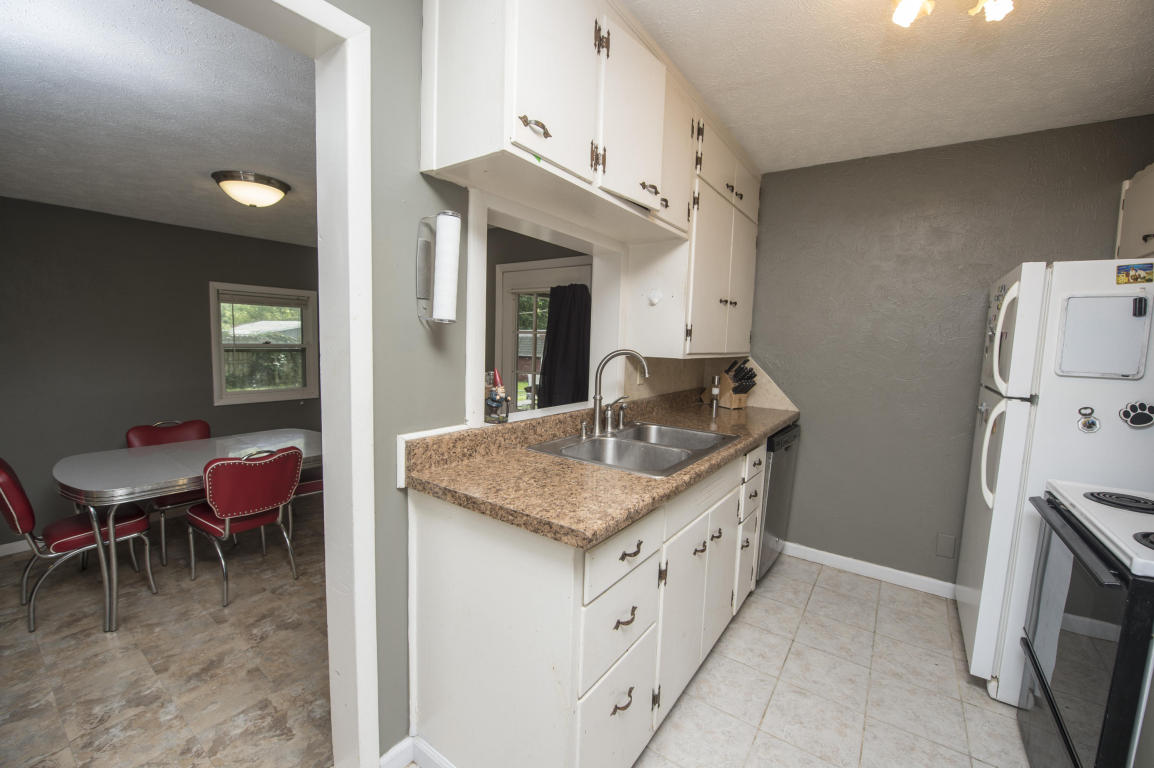 2747 East Lombard Street, Springfield, MO 65802
