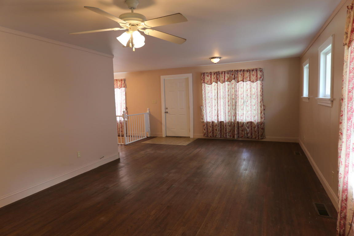 1651 East Cairo Street, Springfield, MO 65802