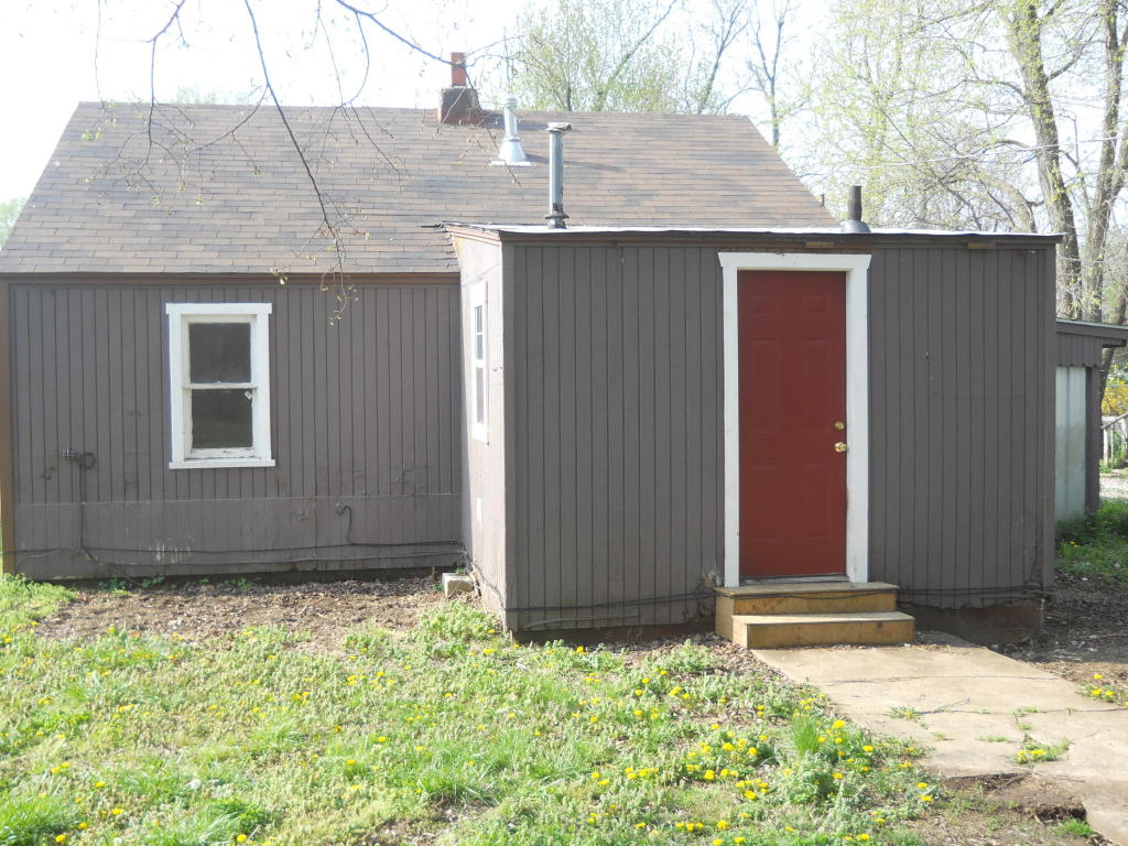 3041 West Water Street, Springfield, MO 65802