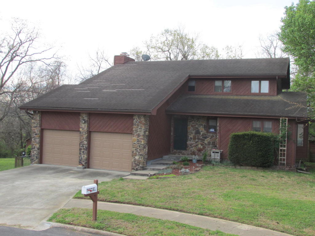 3990 West Woodshill Court, Springfield, MO 65802