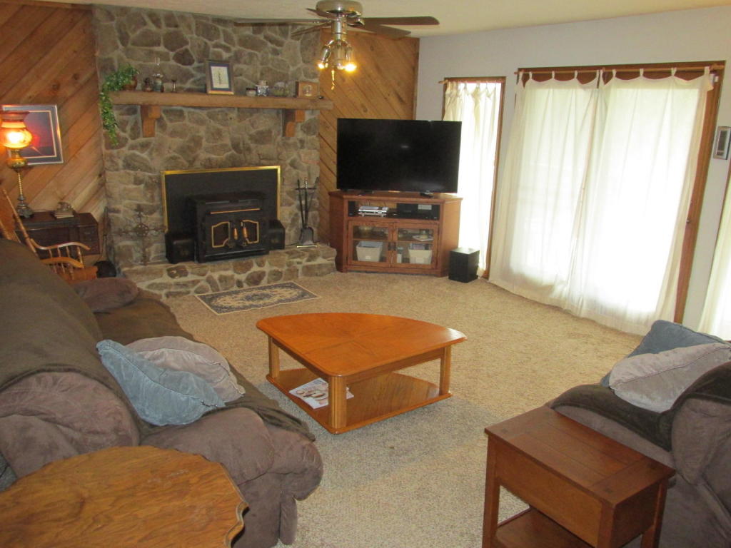 3990 West Woodshill Court, Springfield, MO 65802