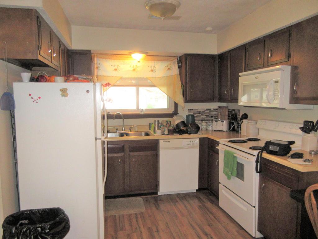 1704 N Engel Avenue, Springfield, MO 65803
