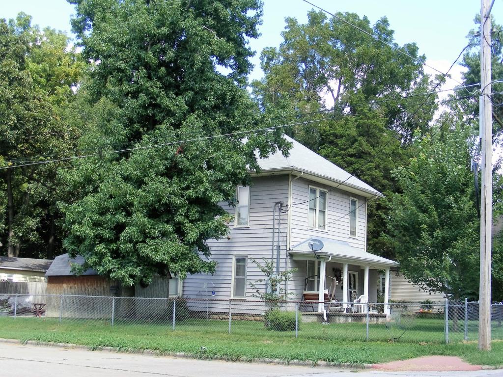 1605 North Missouri Avenue, Springfield, MO 65803