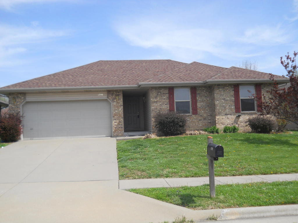 1206 North Nolting Avenue, Springfield, MO 65803