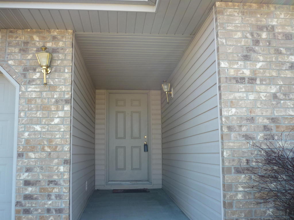 1206 North Nolting Avenue, Springfield, MO 65803