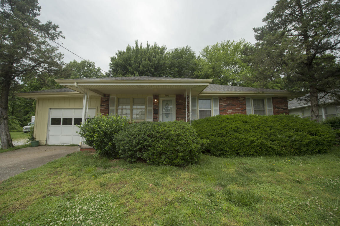 2803 North Campbell Avenue, Springfield, MO 65803