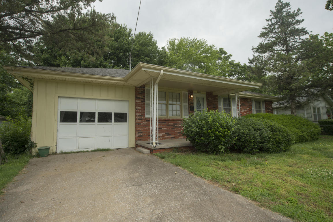 2803 North Campbell Avenue, Springfield, MO 65803