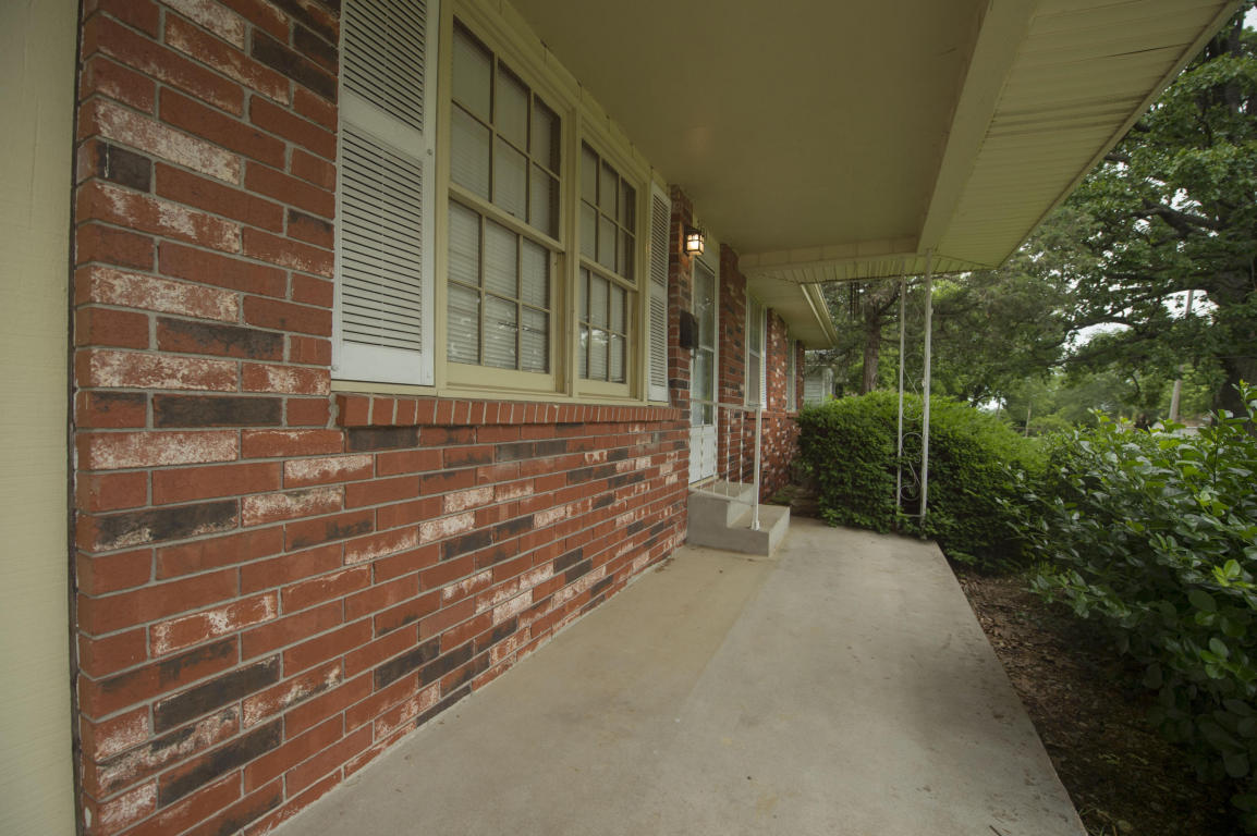 2803 North Campbell Avenue, Springfield, MO 65803