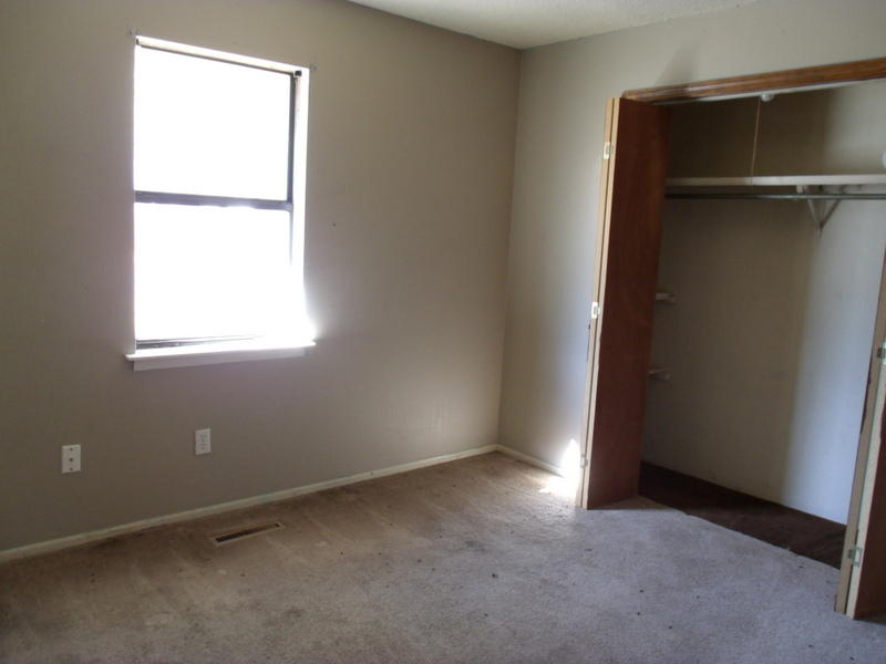 1730 North Clay Avenue, Springfield, MO 65803
