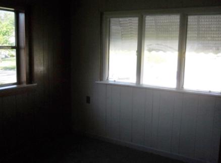 1300 East Division Street, Springfield, MO 65803