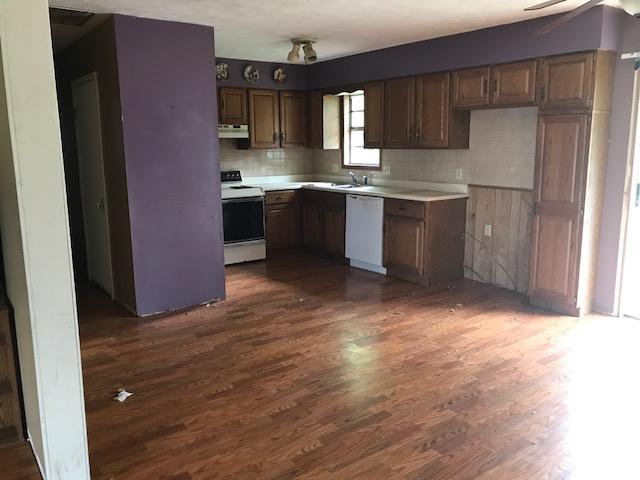 841 East Hill Street, Springfield, MO 65803