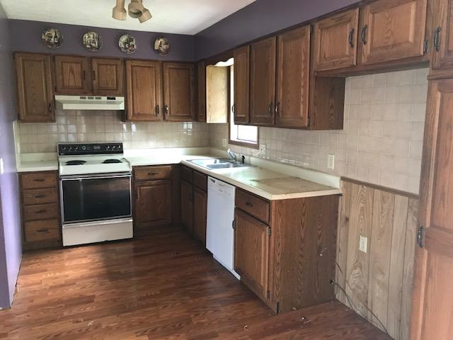 841 East Hill Street, Springfield, MO 65803