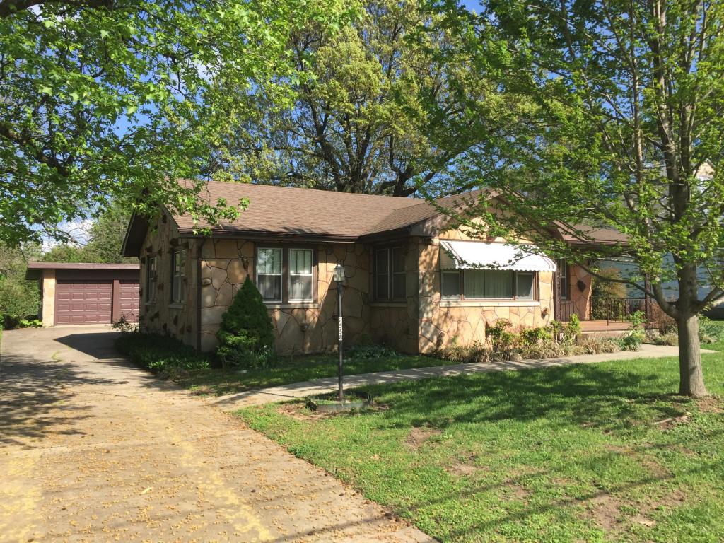 2558 N National Avenue, Springfield, MO 65803