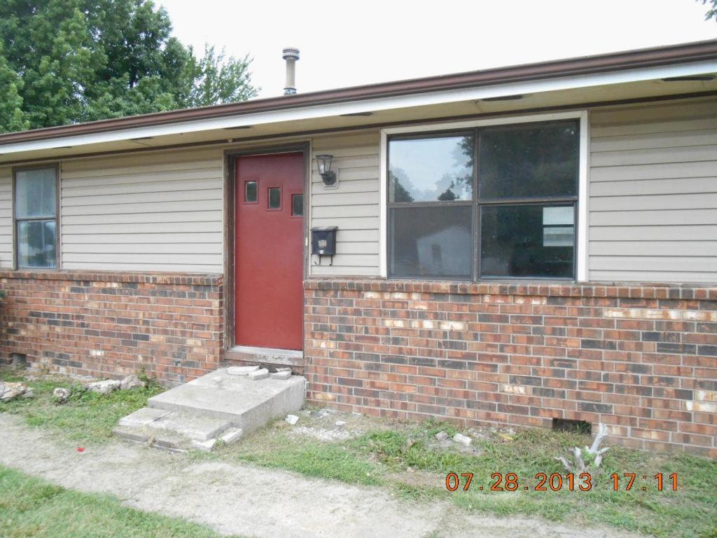 1603 West Thoman Street, Springfield, MO 65803