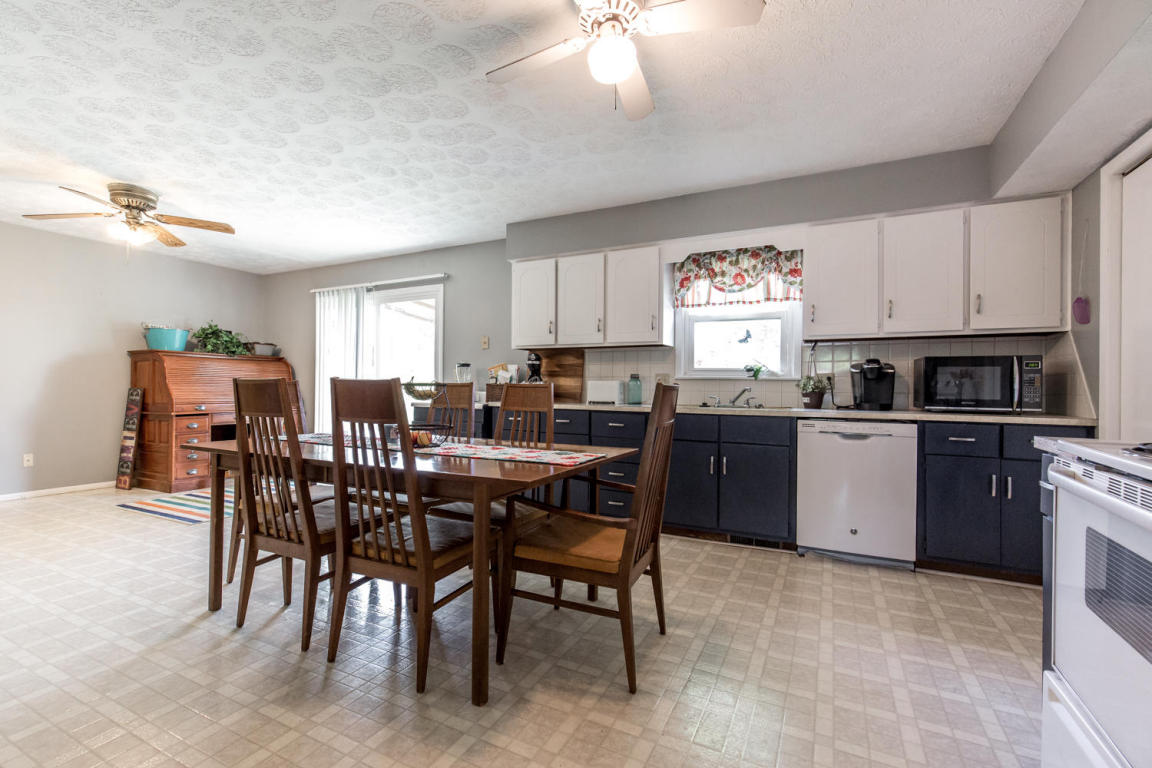 2240 East Livingston Street, Springfield, MO 65803