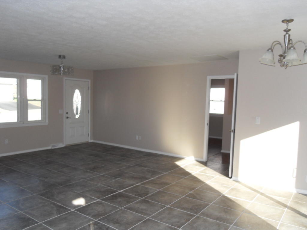 816 East Mcclernon Street, Springfield, MO 65803