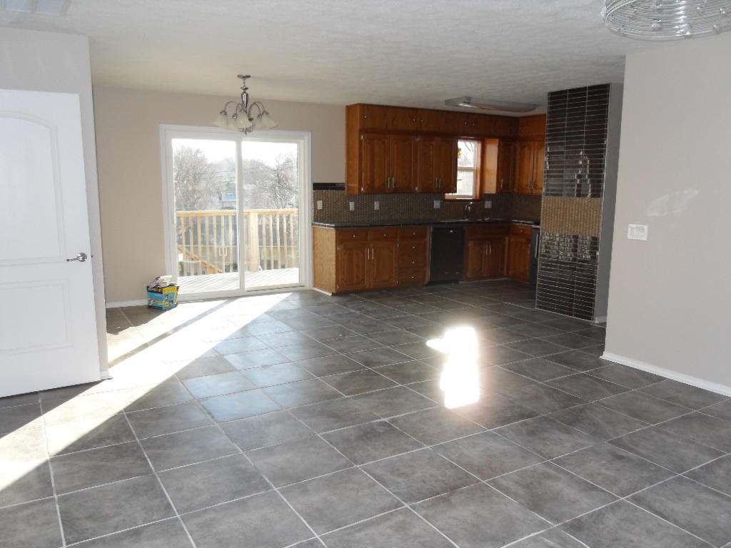 816 East Mcclernon Street, Springfield, MO 65803