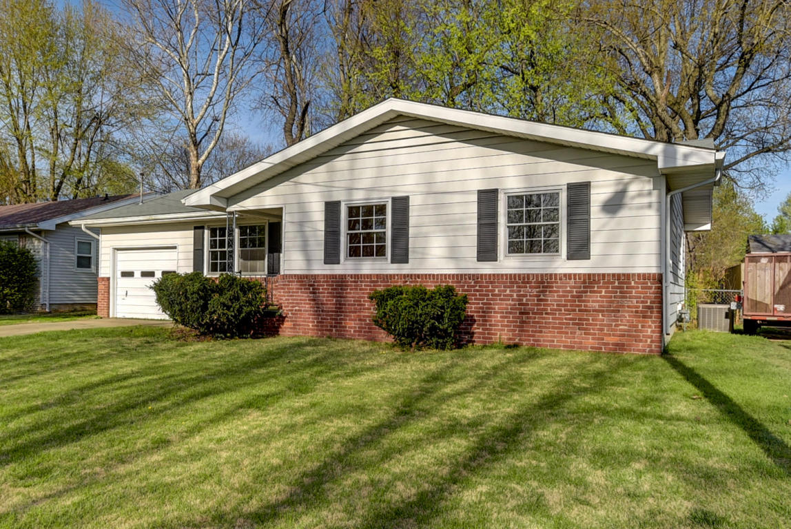 1334 South Ventura Avenue, Springfield, MO 65804