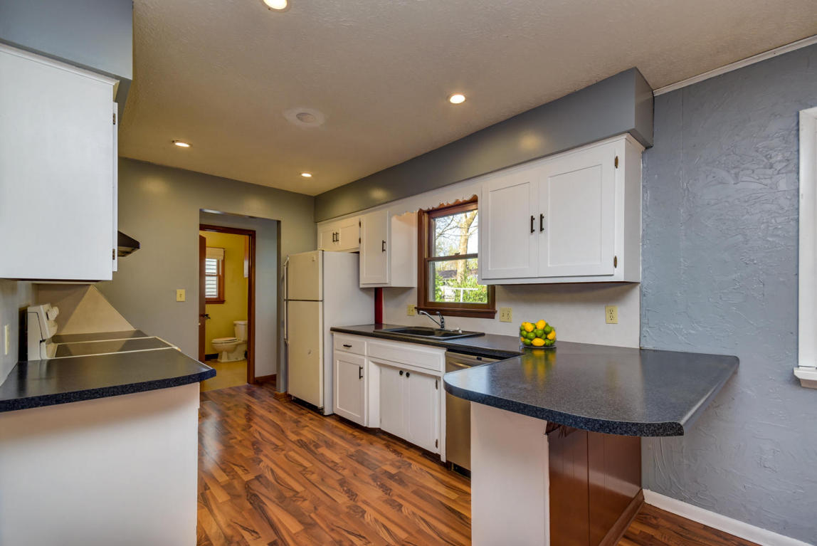 1334 South Ventura Avenue, Springfield, MO 65804