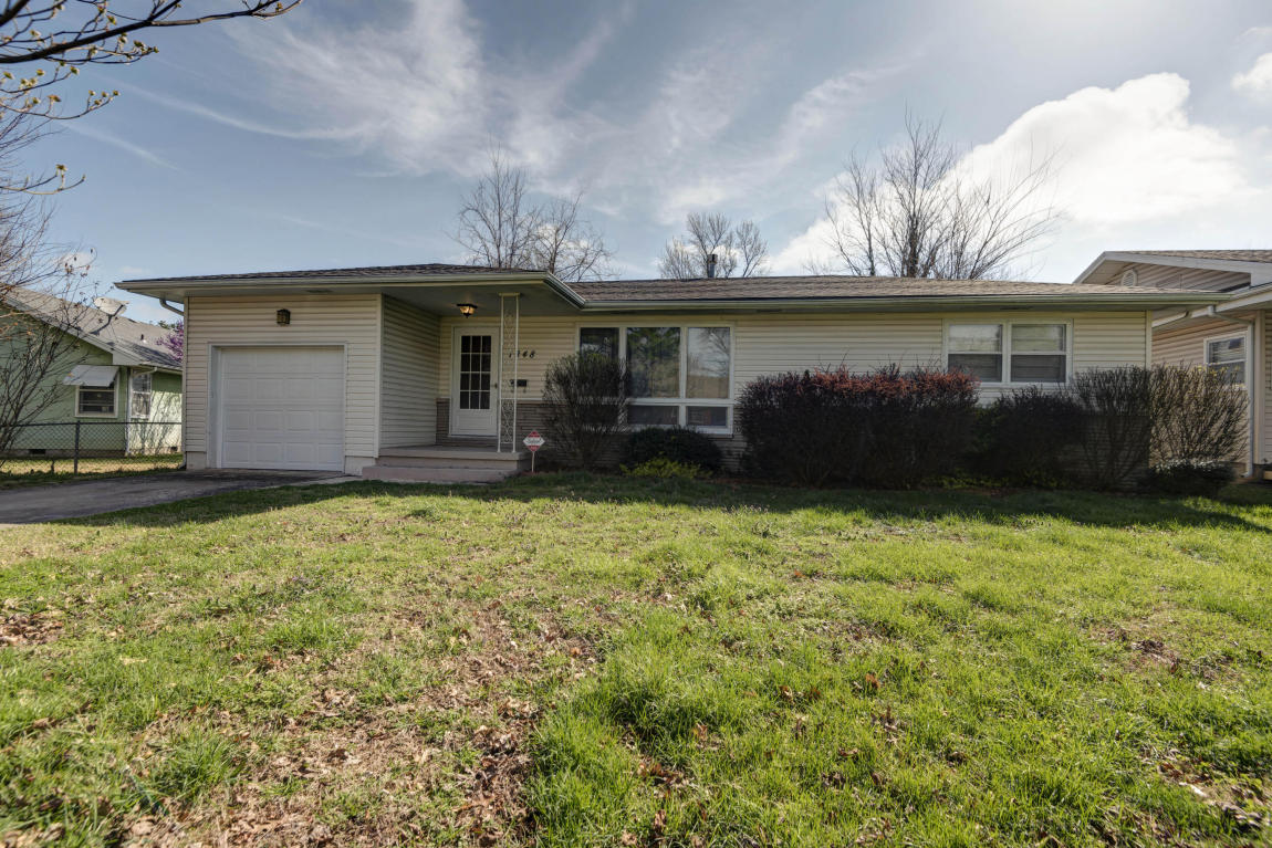 1848 South Collinson Avenue, Springfield, MO 65804